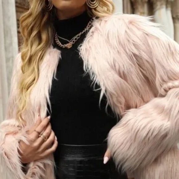 Pink glamorous luxurious vegan fur coat - Picture 5 of 6
